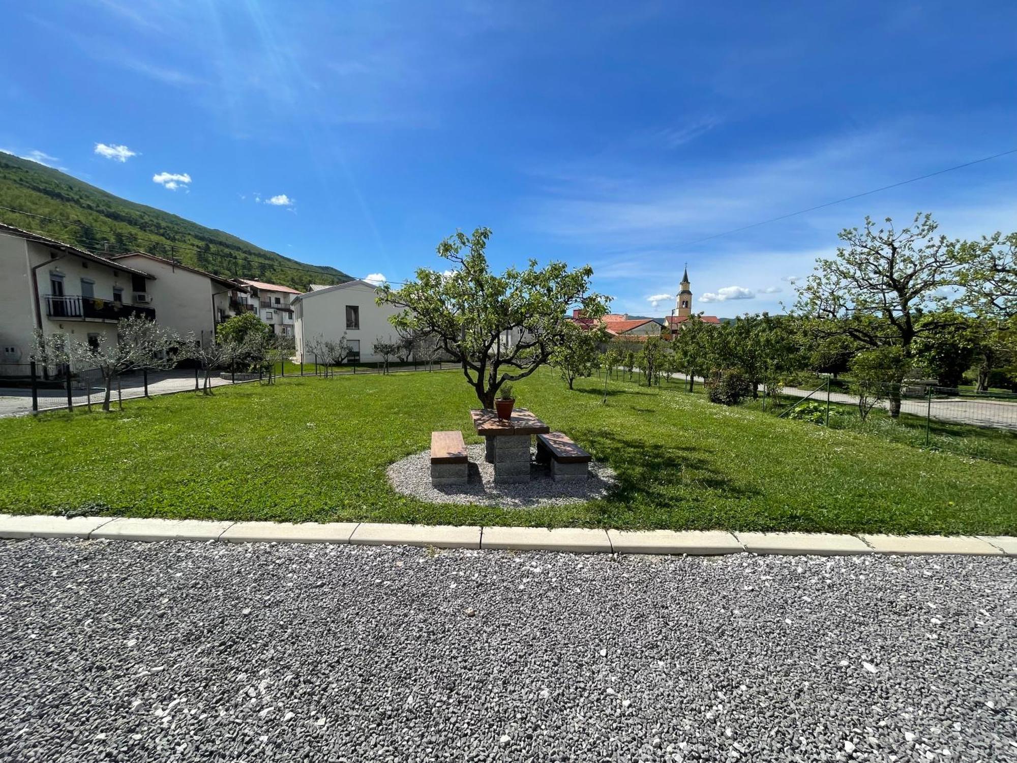 Kmetija Tomazic Vinska Klet - Winery Apartment Vipava Exterior foto